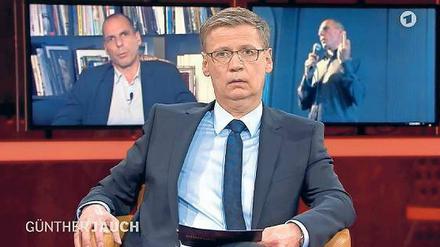 Grexit! Dem griechischen Finanzminister Yanis Varoufakis (links) hielt Günther Jauch den „Stinkefinger“ vor. 