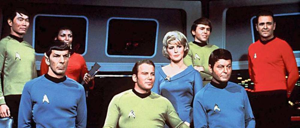 In unendlichen Weiten und fernen Galaxien: Die erste „Enterprise“-Crew um Captain Kirk (Mitte)