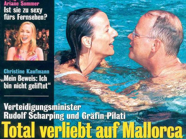 Rudolf Scharping turtelte 2001 mit Gräfin Pilati im Pool. 