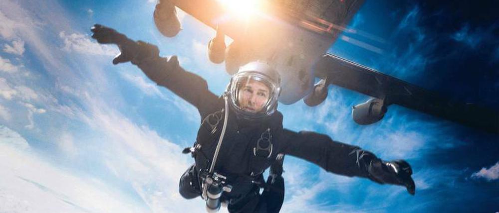 Hollywood-Schauspieler Tom Cruise ärgert sich darüber, dass Kinofilme wie „Mission Impossible: Fallout“ auf modernen Fernsehern häufig wie Soaps aussehen. Er ruft zur Abschaltung von Bildverbesserungsfunktionen auf. 