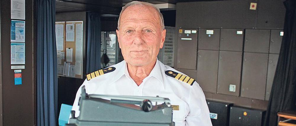 Kapitän Jens Thorn hofft auf eine letzte Weltreise mit der MS Amera. 