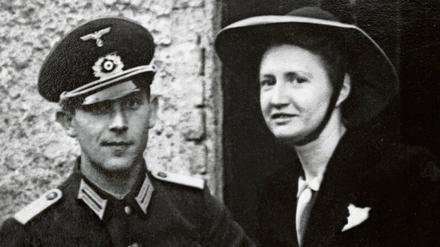 Das Ehepaar Boekel 1942, aufgenommen während eines Heimatbesuchs von Walter Boekel, der von der Front kam. 