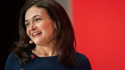 Sheryl Sandberg, Geschäftsführerin von Facebook, spricht bei der Innovationskonferenz Digital-Life-Design (DLD) auf der Bühne. 