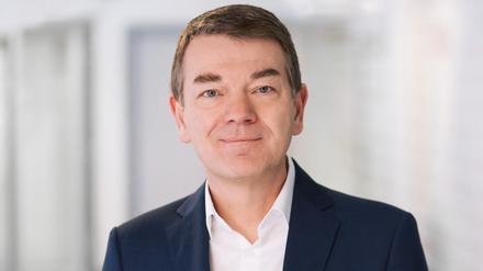 Als einer von zwei Programmdirektoren des WDR gilt Jörg Schönenborn als aussichtsreicher Kandidat für die Wahl eines neuen Intendanten. Der Rundfunkrat des ARD-Senders will darüber am 27. Juni entscheiden. 