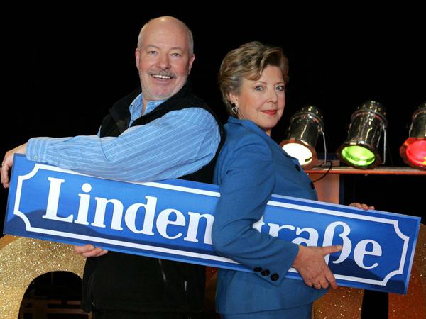 Die "Lindenstraßen"-Schauspieler Bill Mockridge und Marie-Luise Marjan.