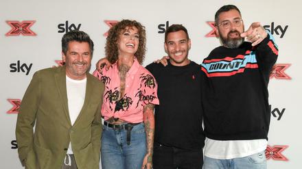 Thomas Anders (l-r), Jennifer Weist, Lions Head und Sido bei einem Pressetermin zur neuen Musik-Castingshow "X-Factor" bei Sky Deutschland.