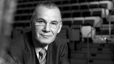 Der Hörspielregisseur und ehemalige NDR-Hörspielchef Norbert Schaeffer starb am Dienstag im Alter von 71 Jahren. 