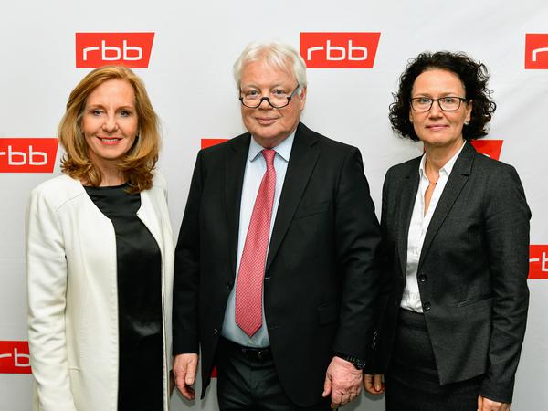 RBB-Intendantin Patricia Schlesinger und die Vorsitzenden des Verwaltungsrates, Wolf-Dieter Wolf und Dorette König. 