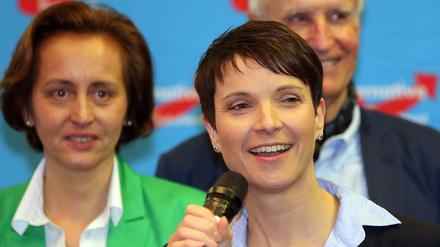 Wahlgewinner: die stellvertretende AfD-Vorsitzende Beatrix von Storch und die Vorsitzende Frauke Petry.