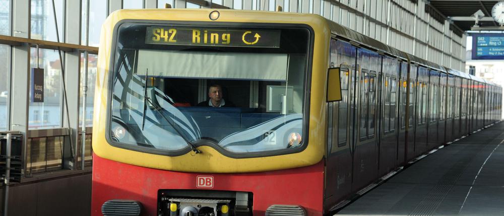(Ringbahn S42) - Bei den Berlinern beliebt, im RBB weniger. Die Ringbahn wurde für eine Ranking-Show abgewertet.