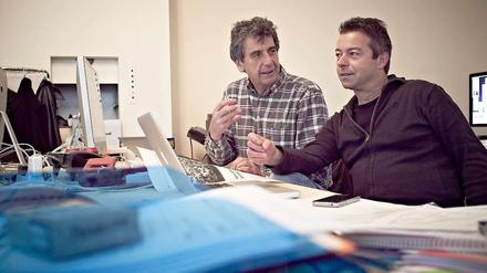 Zwei mit einer Vision: Urs Buess (links) und Remo Leupin bringen als Chefredakteure der Basler "TagesWoche" Print und Online auf neue Weise zusammen.