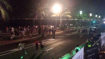 Die ersten Bilder vom Terroranschlag in Nizza wurden per Twitter verbreitet.