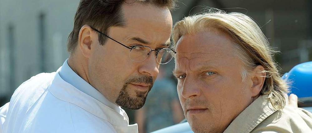 Zwei auf allen Kanälen: Jan Josef Liefers (links) und Axel Prahl fahren mit ihrem Münsteraner Tatort im TV wie online Zuschauerrekorde ein