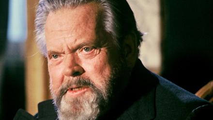 Orson Welles, Regisseur des berühmten Hörspiels "Krieg der Welten"