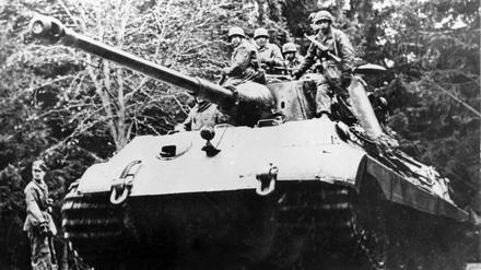 Ein Königstiger-Panzer der Wehrmacht während der Ardennenoffensive 1944