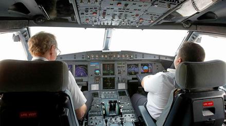 Künftig gilt in den größten deutschen Fluggesellschaften die Zwei-Piloten-Regel.