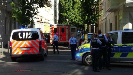 Ein 16-Jähriger ist durch einen oder mehrere Schüsse von Polizisten in Dortmund tödlich verletzt worden.