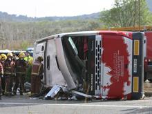 Von einer Brücke gestürzt: Mindestens 45 Tote bei Busunglück in Südafrika