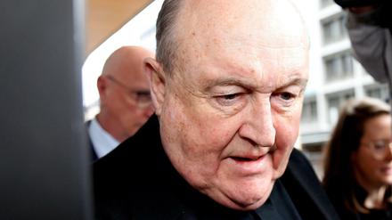 Der australische Erzbischof Philip Wilson ist in einem Missbrauchsskandal zu zwölf Monaten Haft verurteilt worden