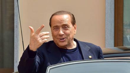 Silvio Berlusconi im Jahr 2014 nach seinem ersten Sozialdienst.