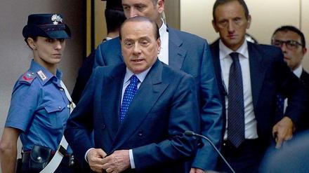 Vor Gericht. Berlusconi vor einer Zeugenaussage im Prozess um einen Ex-Vertrauten in der vergangenen Woche in Neapel.