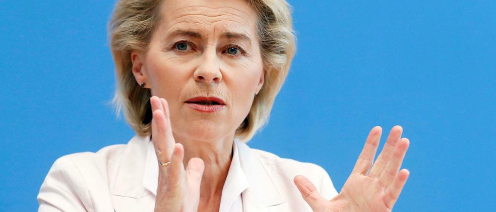 Verteidigungsministerin Ursula von der Leyen dringt weiter darauf, die Bundeswehr auch im Innern einsetzen zu können.
