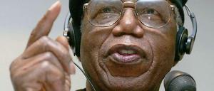 Der nigerianische Schriftsteller Chinua Achebe ist im Alter von 82 Jahren gestorben, dass teilte am Freitag sein Verlagshaus mit. 