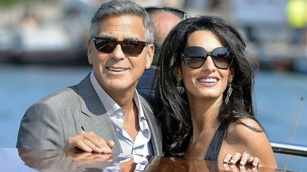 Auf dem Wassertaxi in Venedig:  George Clooney (53) und seine Freundin Amal Alamuddin wollen an diesem Wochenende heiraten.