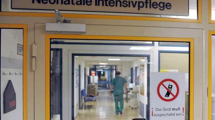 Neonatale Intensivstation der Frauenklinik auf dem Gelände des Klinikum Bremen-Mitte in Bremen.