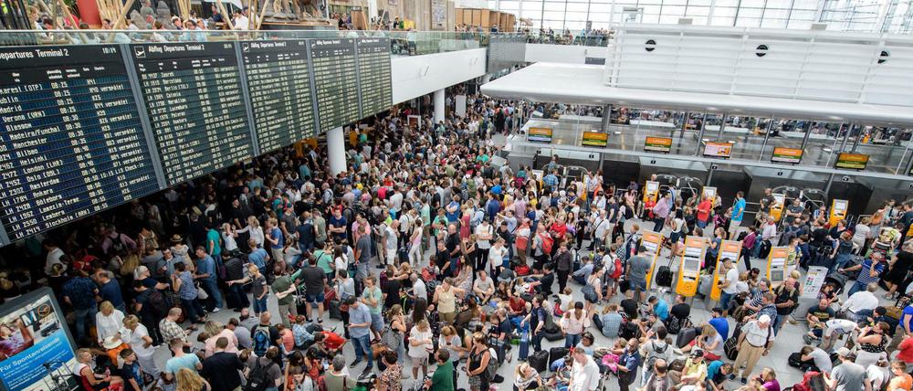 Nicht die erste Sicherheitspanne: So sah es vor gut einem Jahr am Flughafen München aus, als Terminal 2 geräumt wurde.