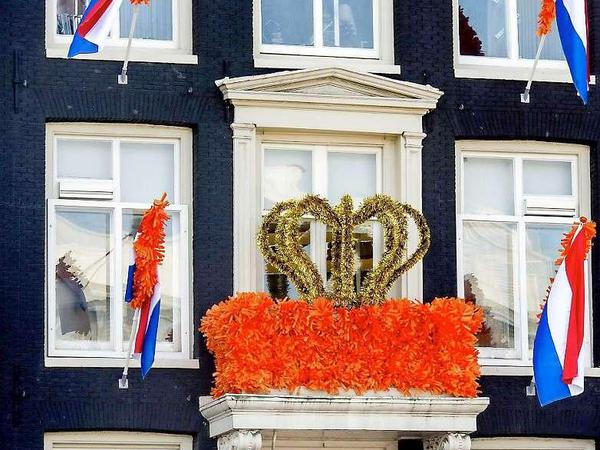 Amsterdam ist letztendlich immer bereit, die Oranier bei großen Anlässen gebührend zu feiern. 