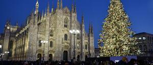 Auf dem Domplatz in Mailand sollen in der Silvesternacht mehrere Frauen sexuell belästigt worden sein.