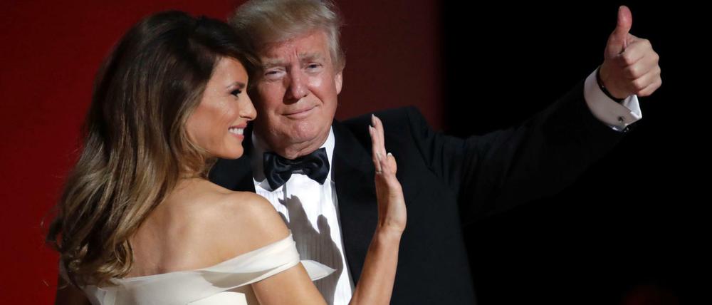 US-Präsident Donald Trump und seine Frau Melania tanzen am Tag seiner Amtseinführung.