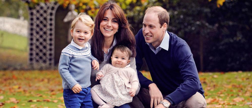 Prinz William (33) - hier mit Kate (33) mit George (2) und Charlotte - rechnet mit turbulenten Feiertagen.