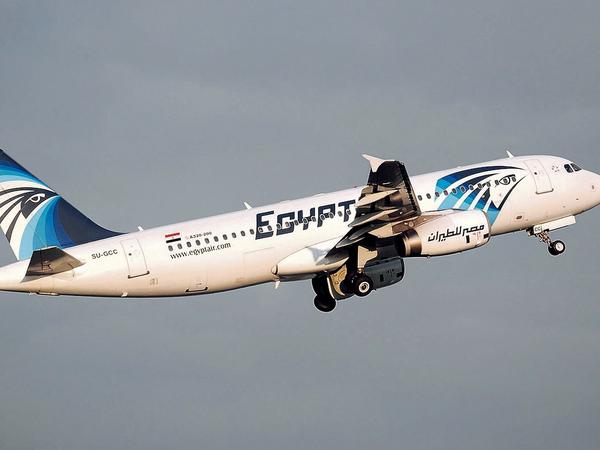 Eine Maschine der Egyptair war am Donnerstagmorgen mit 66 Menschen an Bord auf dem Weg von Paris nach Kairo abgestürzt.