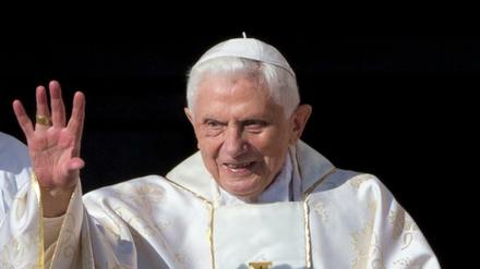 Der emeritierte Papst Benedikt XVI wird von der Reformbewegung Maria 2.0 scharf kritisiert.