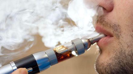 Kein Arzneimittel: Das Rauchen von E-Zigaretten hat nach Auffassung des Gerichts keine positive gesundheitliche Wirkung. 