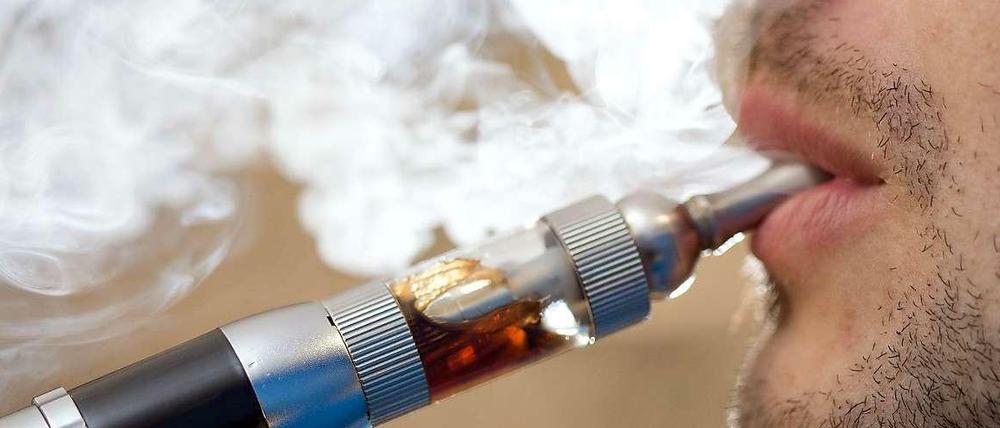 Kein Arzneimittel: Das Rauchen von E-Zigaretten hat nach Auffassung des Gerichts keine positive gesundheitliche Wirkung. 