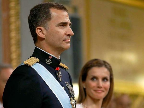 Auf Spaniens neues Königspaar warten schwere Aufgaben. Angesichts der Wirtschaftskrise hatte sich das Königshaus für einen vergleichsweise bescheidenen Rahmen entschieden.