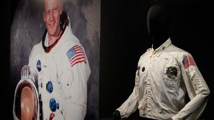Buzz Aldrin's Jacke bei Sothebyís in New York
