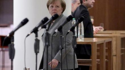 Ohne Worte. Die CDU-Vorsitzende Angela Merkel hatte am Sonntagabend zunächst nichts zu verkünden.