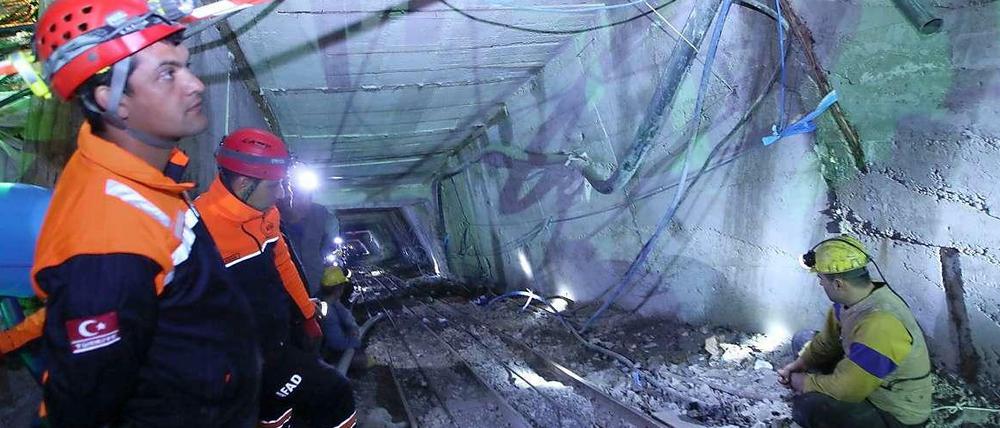 Wassereinbruch in 375 Metern Tiefe: 18 türkische Bergleute sind ums Leben gekommen.