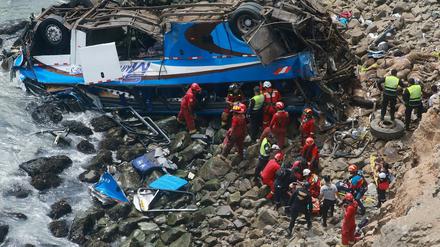 Unfall in Peru: Der Bus stürzte in die Tiefe. 