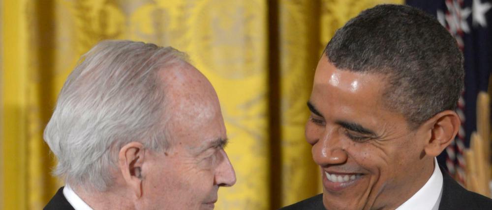 Barack Obama mit Harris Woffort im Jahre 2012. 
