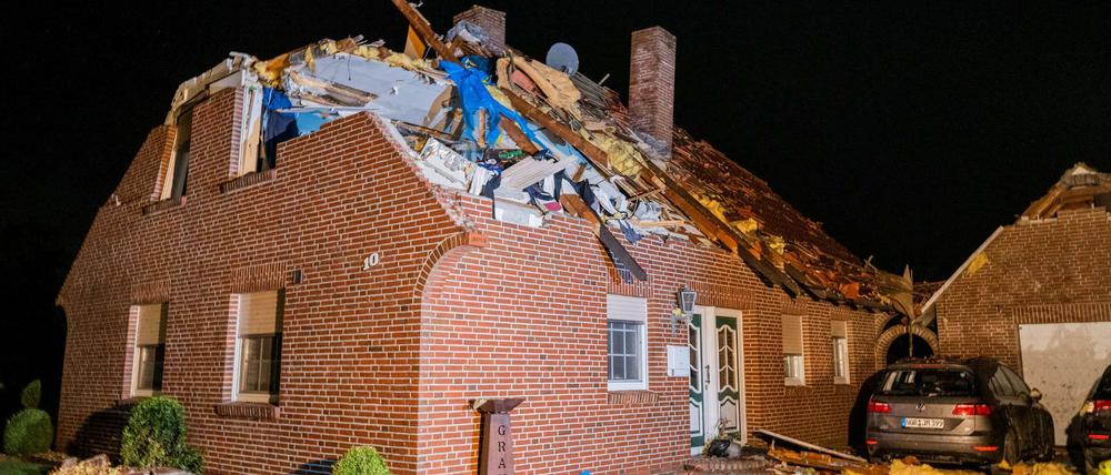 Beschädigtes Haus in der Gemeinde Großheide nach einem Sturm über Ostfriesland