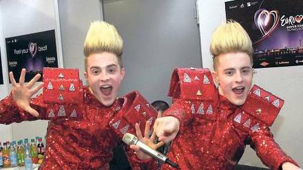 Den irischen Zwillingen werden für Samstag Chancen eingeräumt, den Song Contest zu gewinnen. 