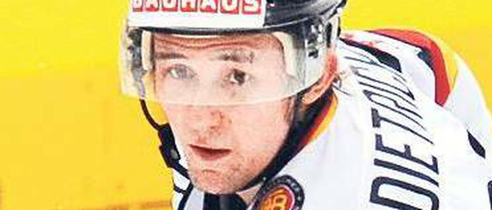 Konzentriert. Robert Dietrich gehörte bei der Eishockey-WM zu den Besten. 