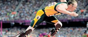 Jetzt stehen auch seine sportlichen Leistungen infrage. Oscar Pistorius, der doppelt amputierte Sprintstar. 