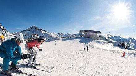 Pistenvergnügen. Die Schneeverhältnisse immerhin stimmen derzeit in den Alpen, wie hier im Silvretta-Skigebiet. Die werden ja schließlich aktuell gemessen. Foto: dpa