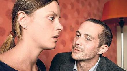 In Erklärungsnot. Roman Sasse (Barnaby Metschurat) redet im „Tatort“ mit seiner zweiten Partnerin Simone Schäfer (Alma Leiberg). 
